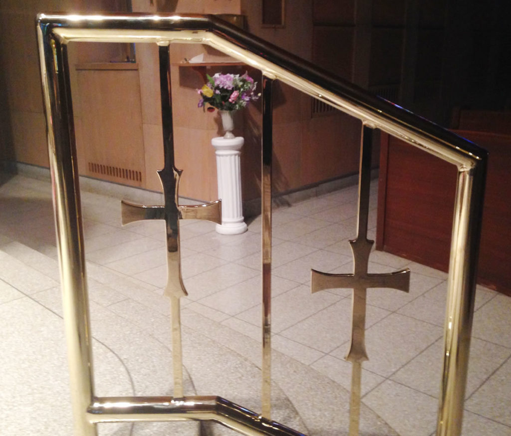 Brass Church Rail with Crosses Brass Church Rail with Crosses