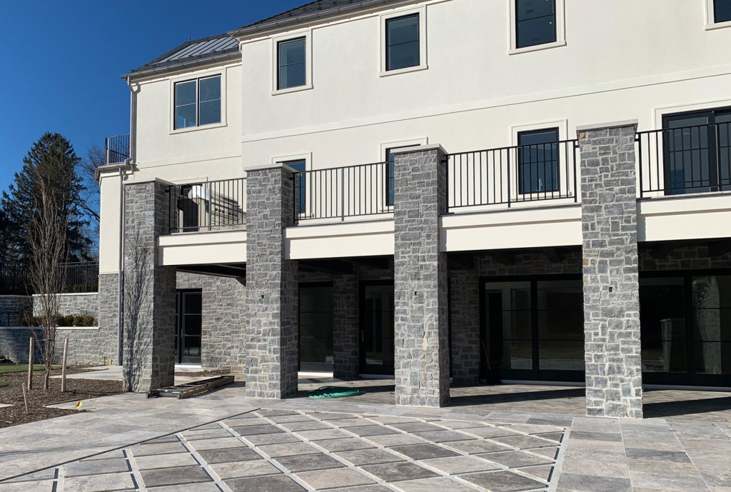 Aluminum Matte Black Powder-coated Railings | Upper Brookville, NY Aluminum Matte Black Powder-coated Railings | Upper Brookville, NY