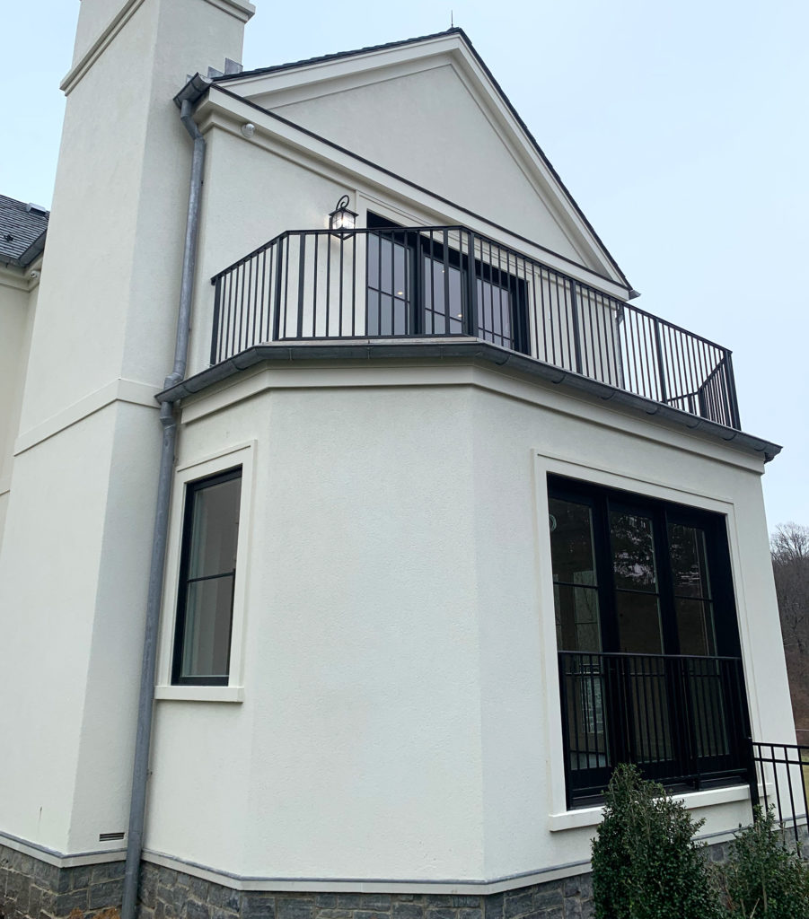 Aluminum Matte Black Powder-coated Railings | Upper Brookville, NY Aluminum Matte Black Powder-coated Railings | Upper Brookville, NY