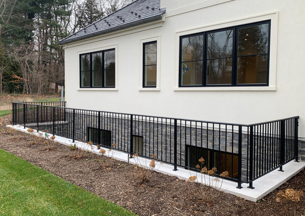 Aluminum Matte Black Powder-coated Railings | Upper Brookville, NY Aluminum Matte Black Powder-coated Railings | Upper Brookville, NY