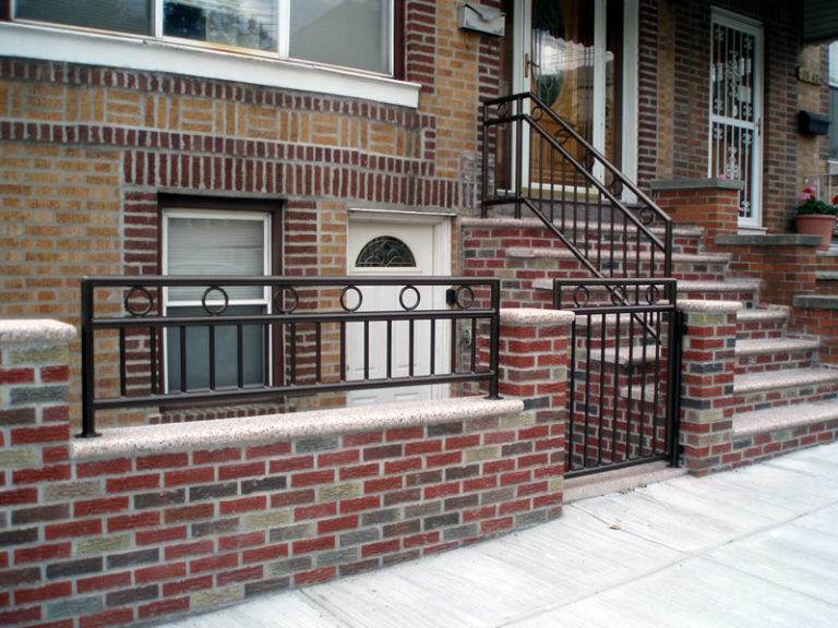 Black Powder Coated Railings with Circles & Pickets