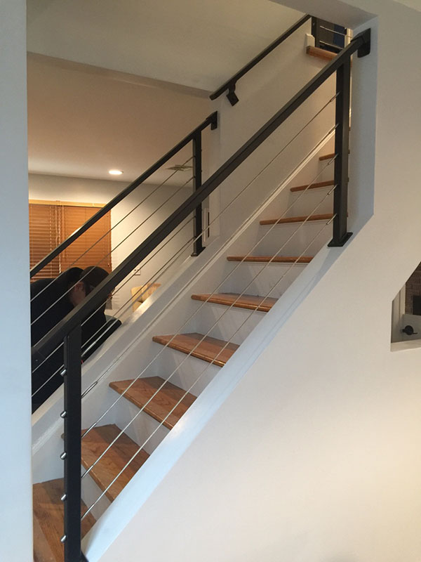 Railing with Stainless Steel Cables